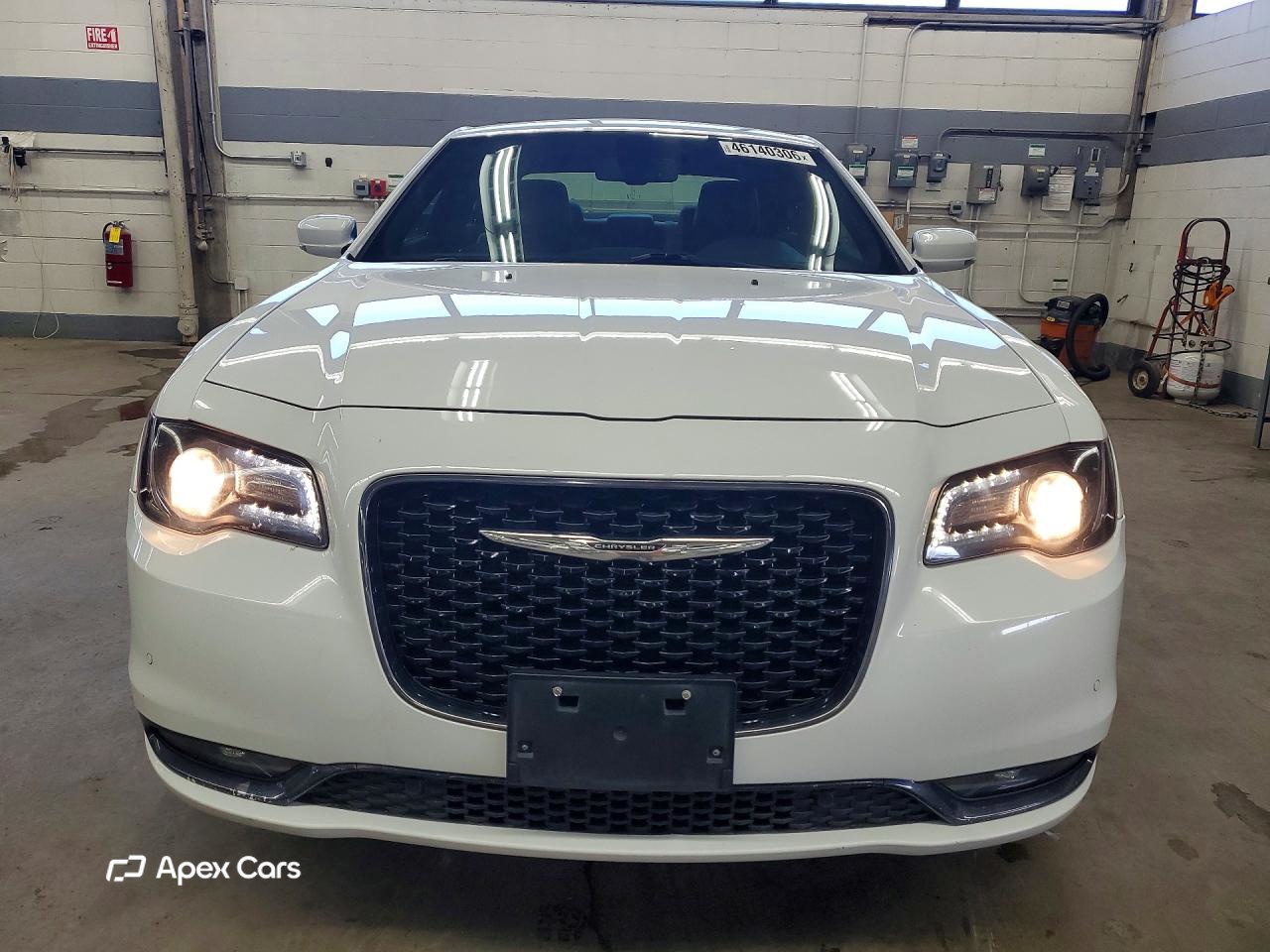 Chrysler 300 2017
