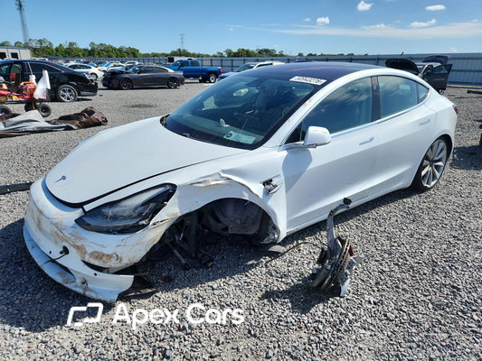 Tesla Model 3 2018 - Zdjęcie 1 z 13
