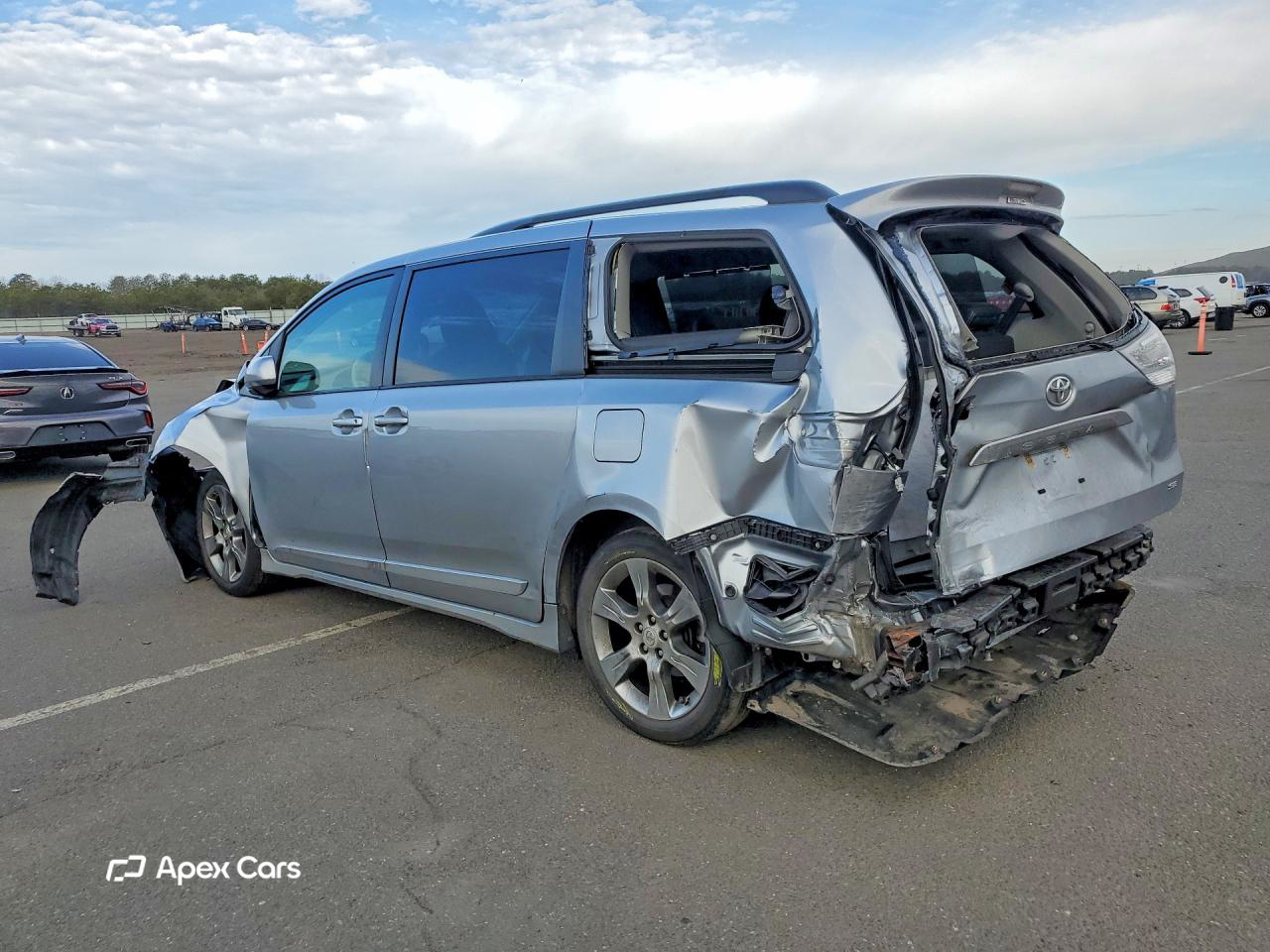 Toyota Sienna 2011