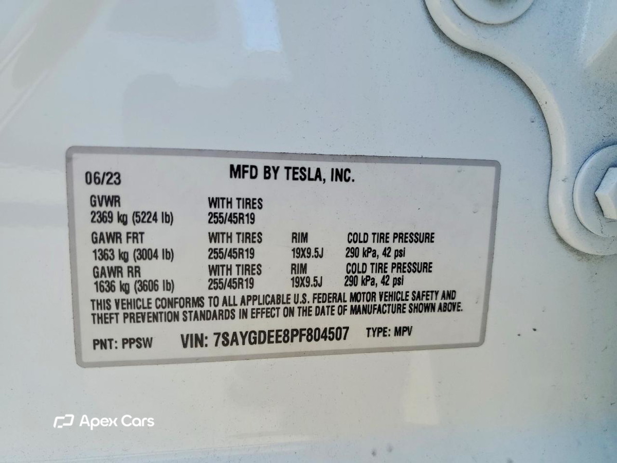 Tesla Model Y 2023