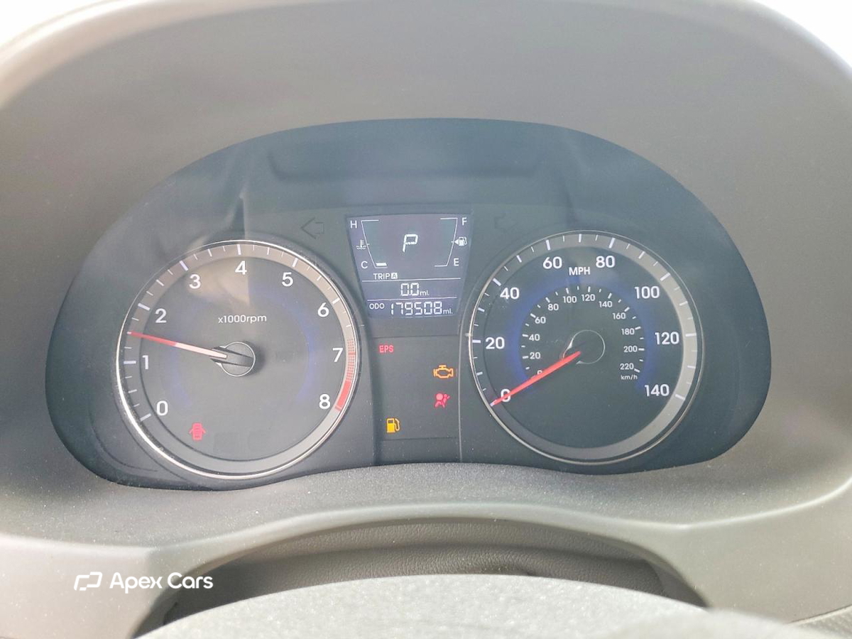 Hyundai Accent 2012