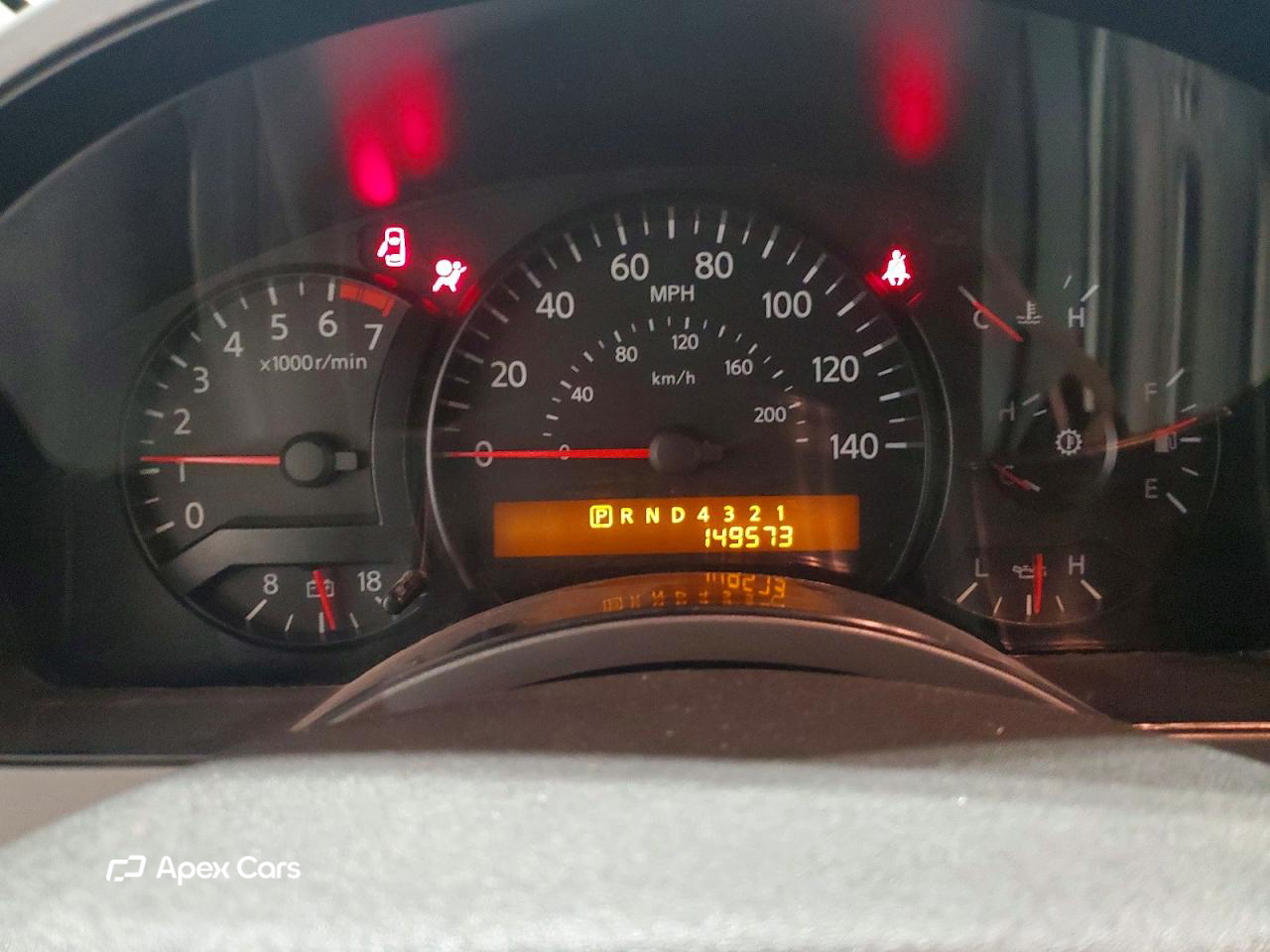 Nissan Armada 2004
