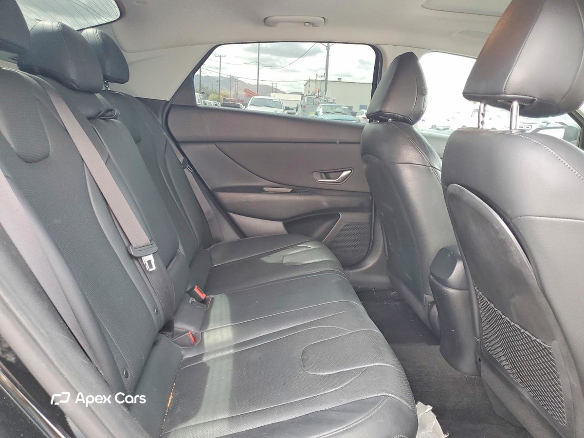 Hyundai Elantra 2022