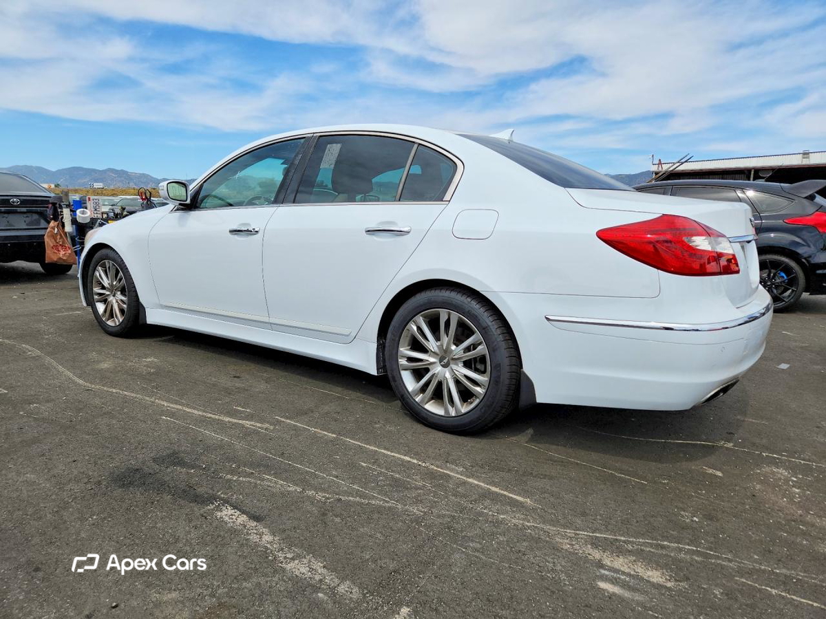 Hyundai Genesis 2014
