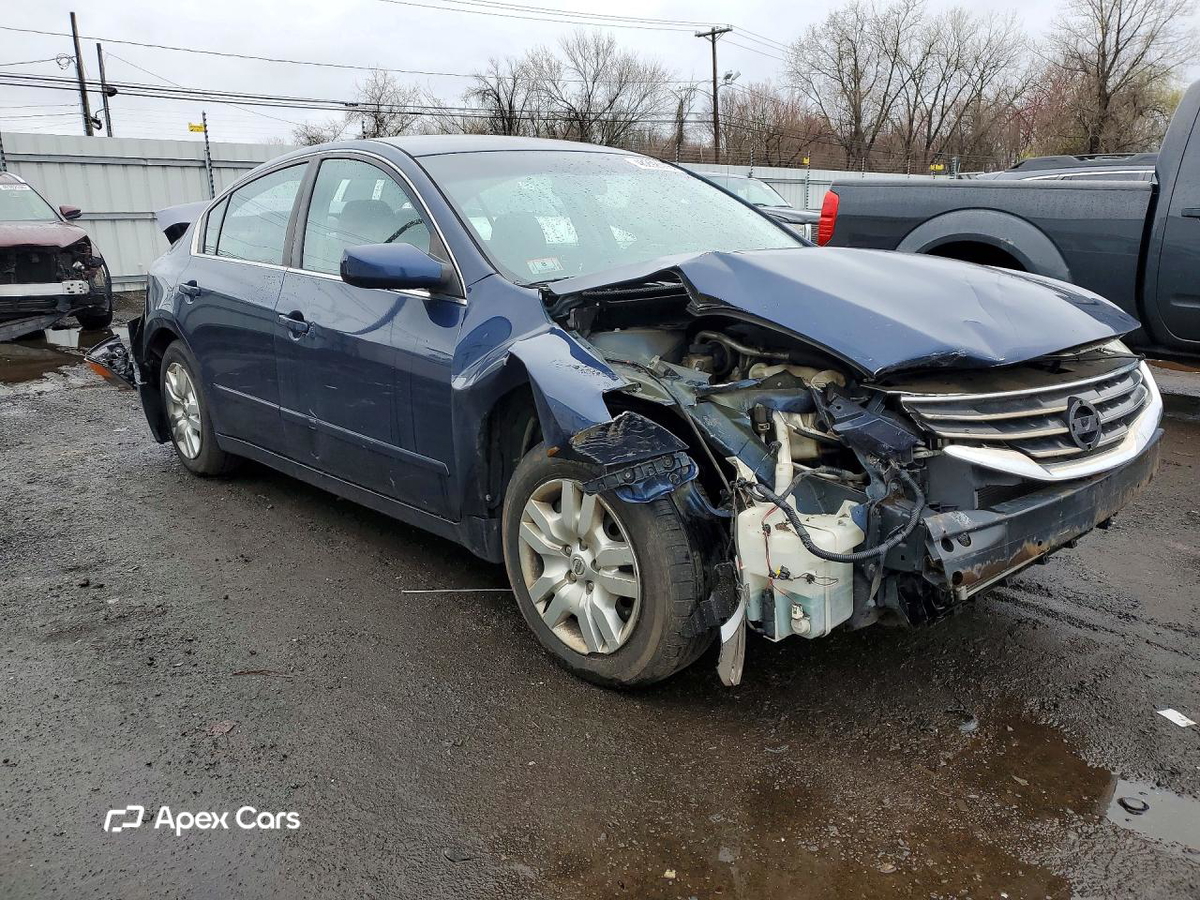 Nissan Altima 2012