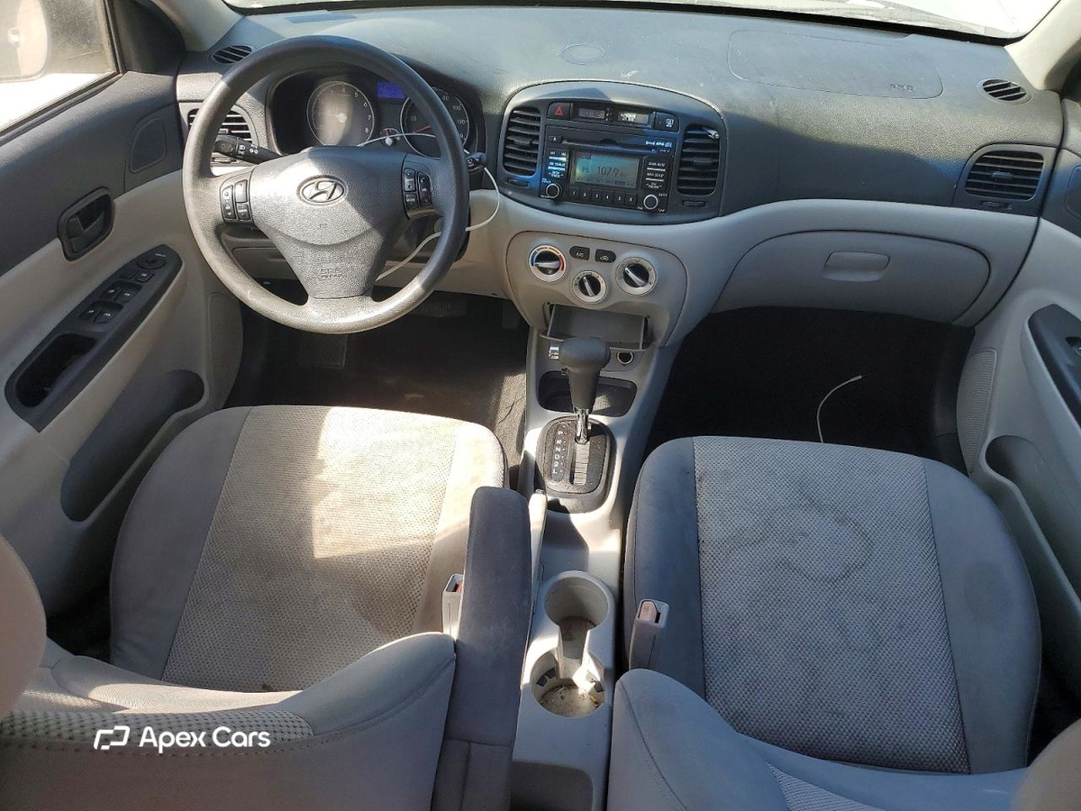 Hyundai Accent 2011