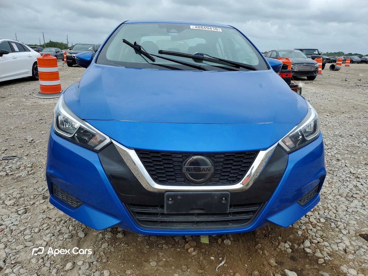 Nissan Versa 2021