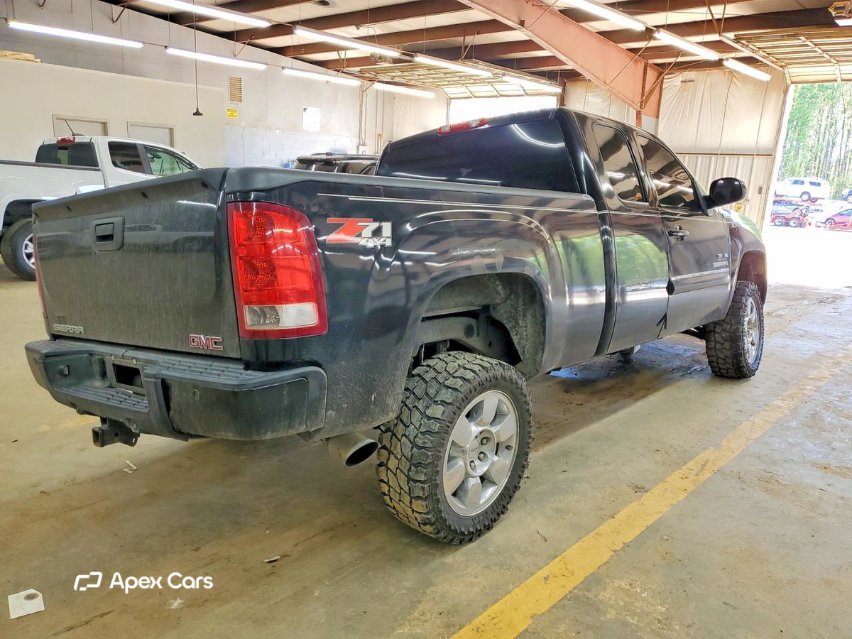 GMC Sierra 2011