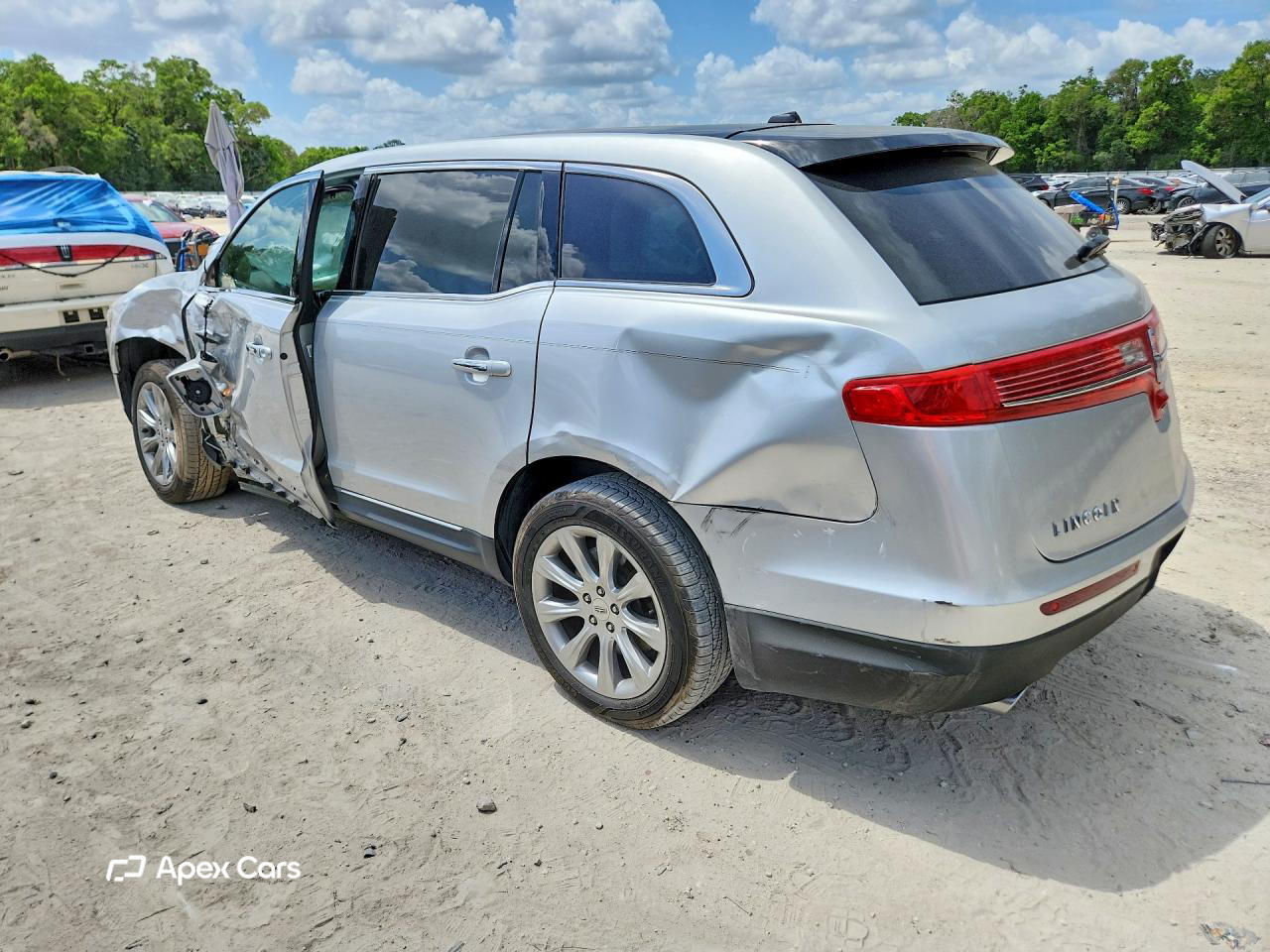 Lincoln MKT 2014