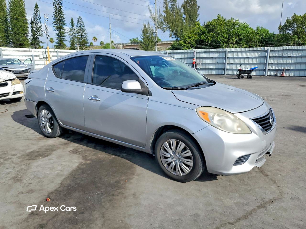 Nissan Versa 2013