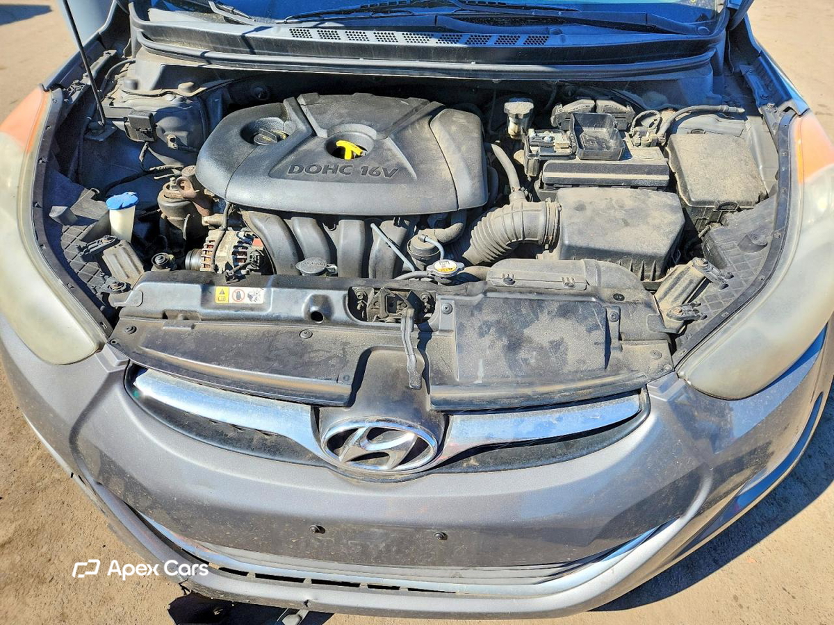 Hyundai Elantra 2013