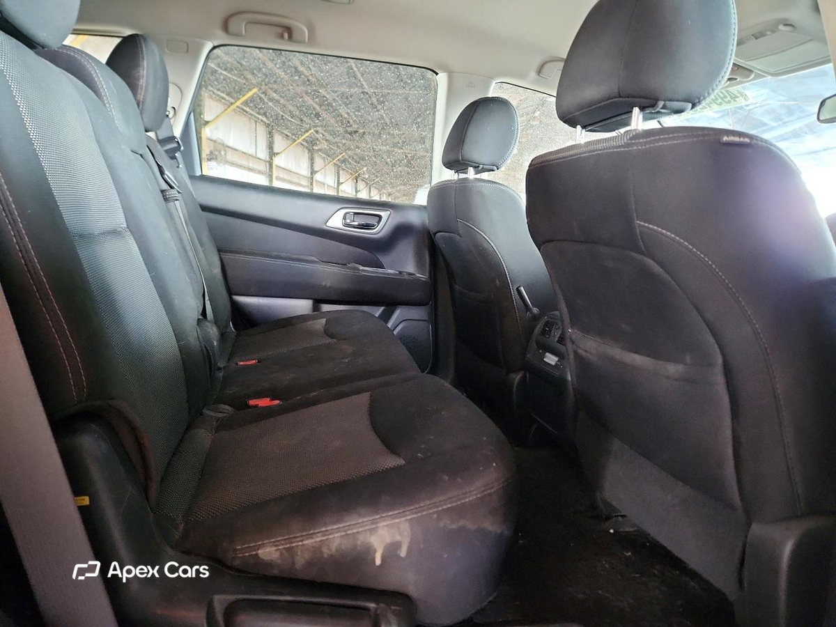 Nissan Pathfinder 2017