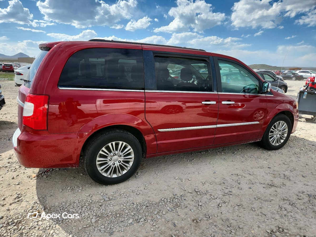 Chrysler Voyager 2013