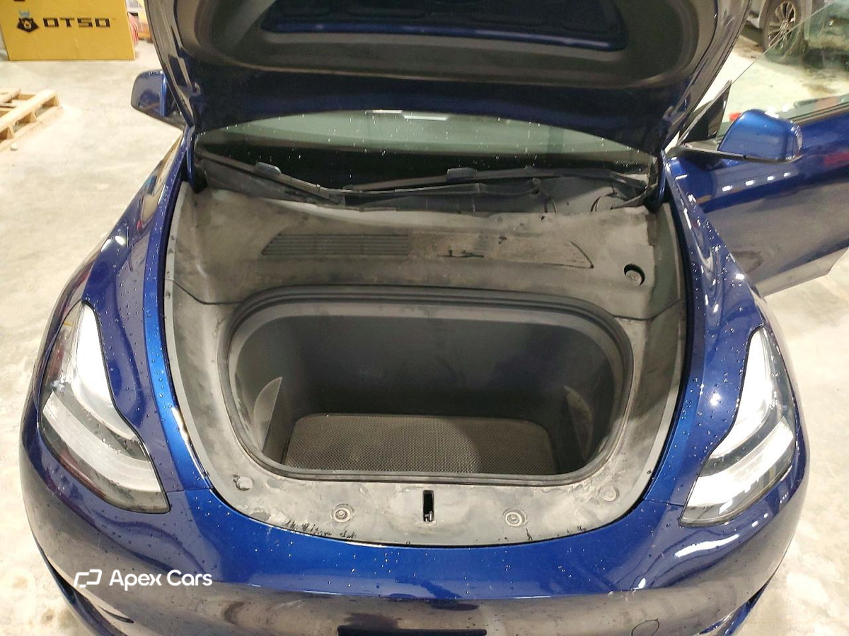 Tesla Model Y 2021