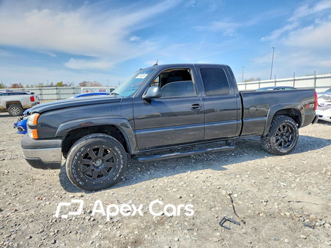 Chevrolet Silverado 2004 - Image 1 of 12