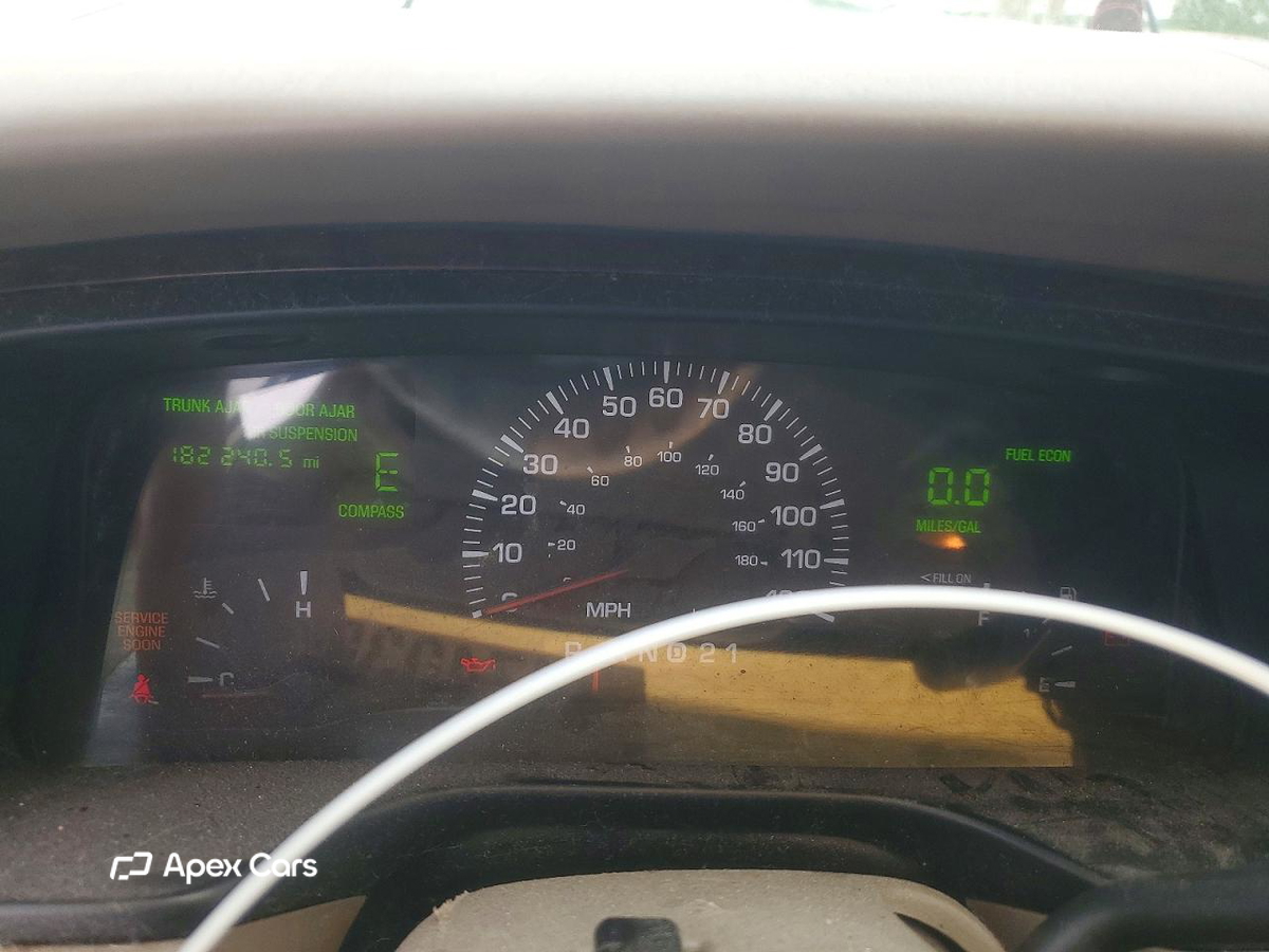 Lincoln Town Car 2000