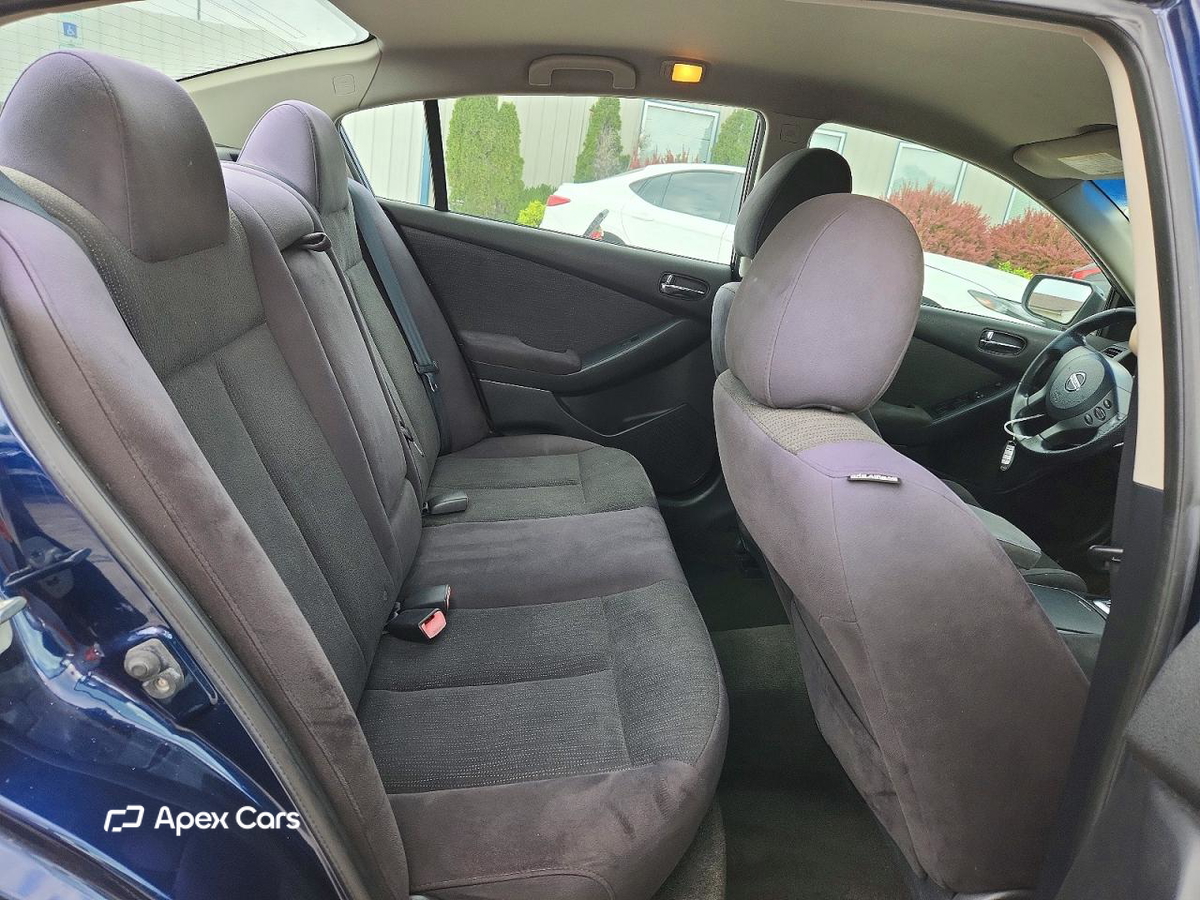 Nissan Altima 2011