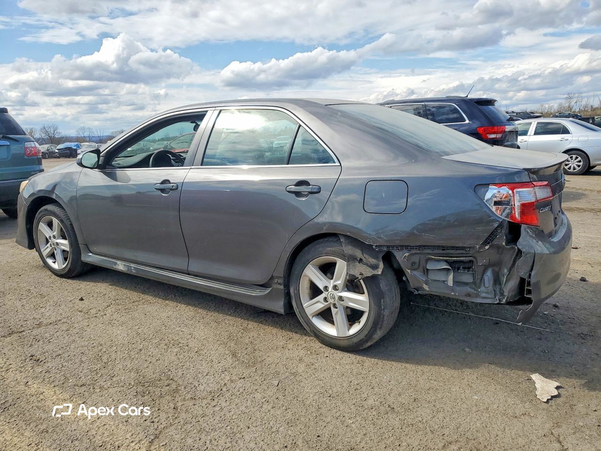 Toyota Camry 2012