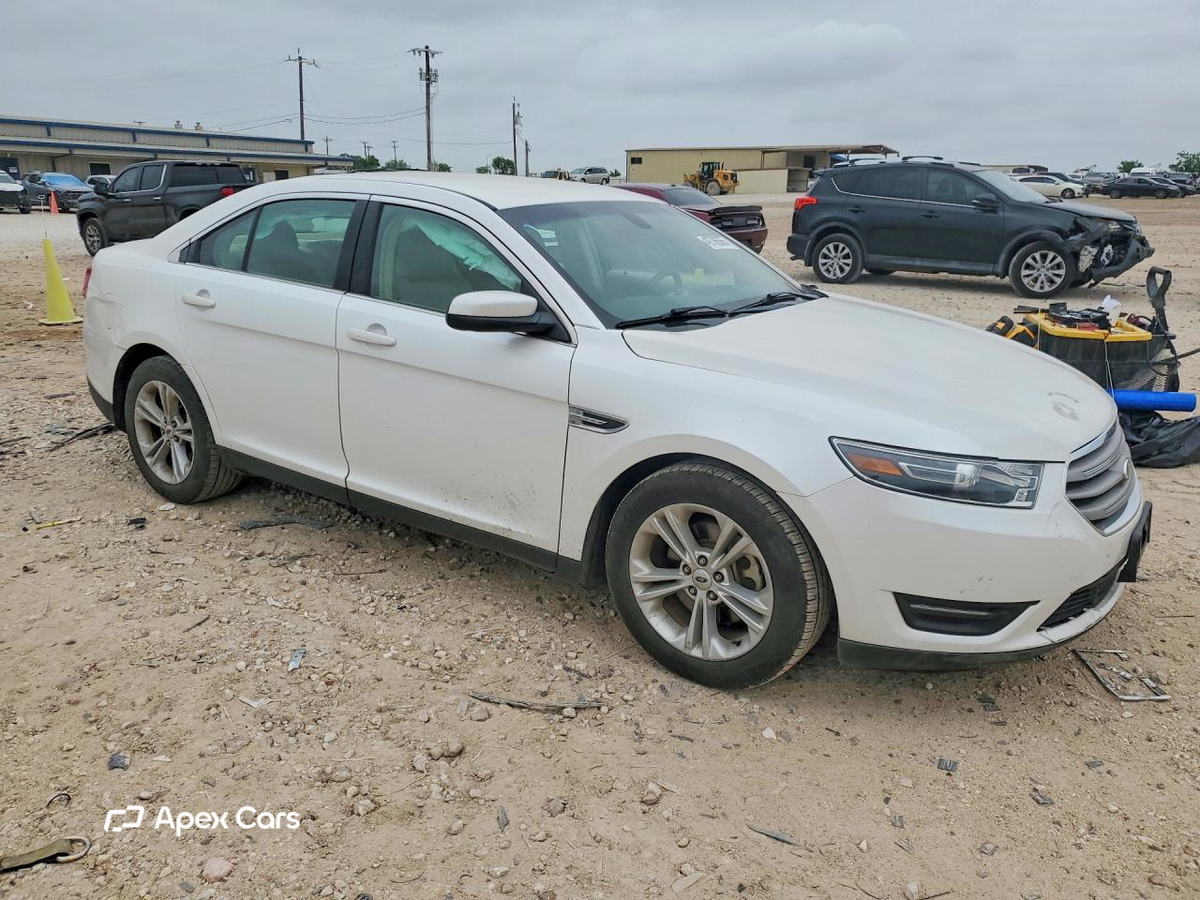Ford Taurus 2015