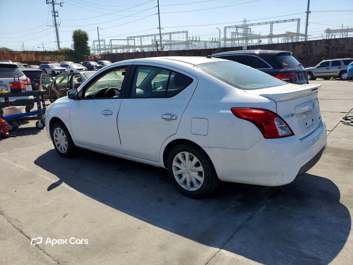 Nissan Versa 2016