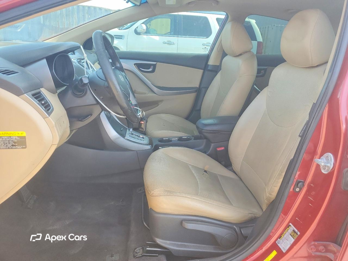 Hyundai Elantra 2011