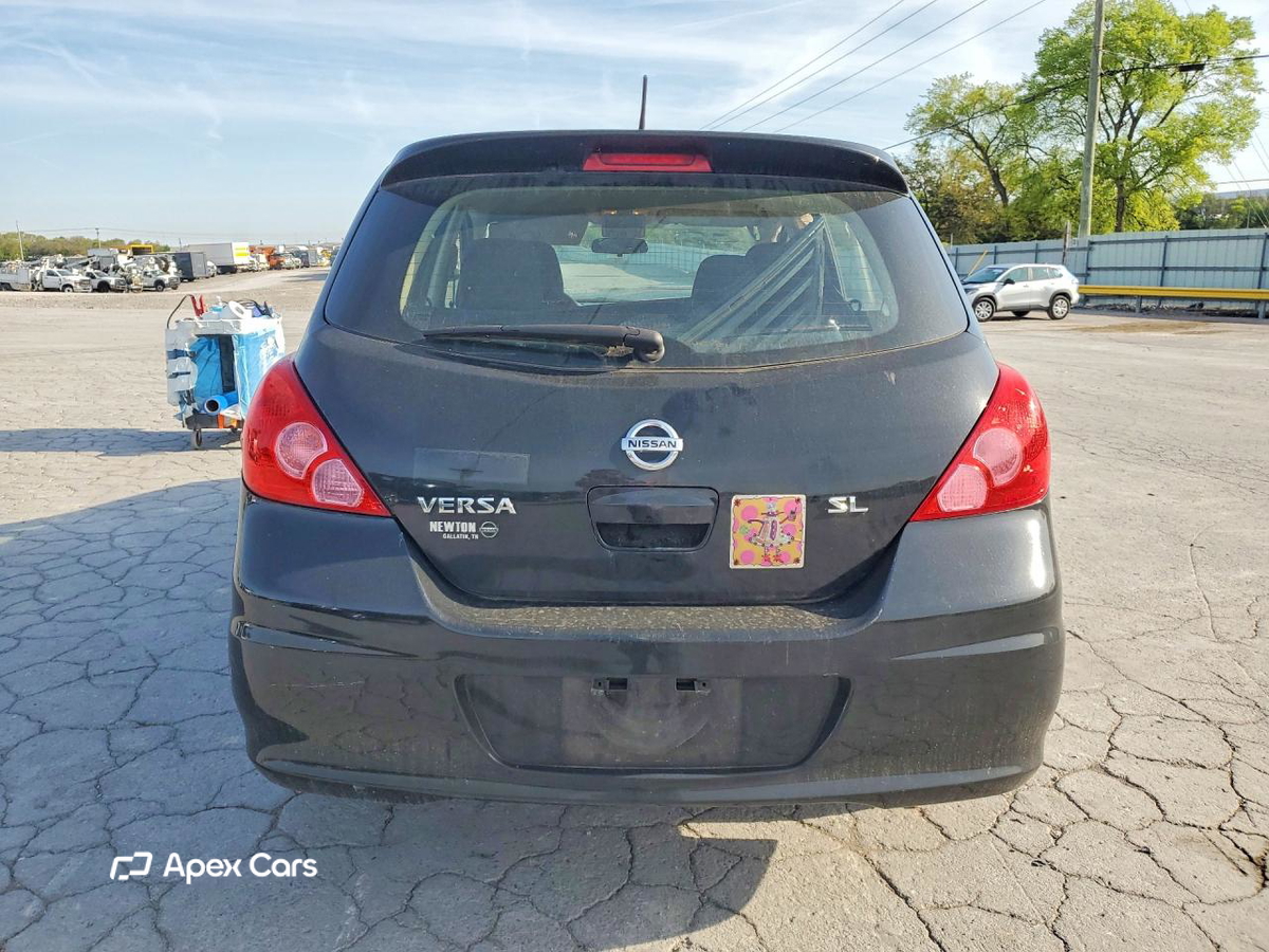 Nissan Versa 2011