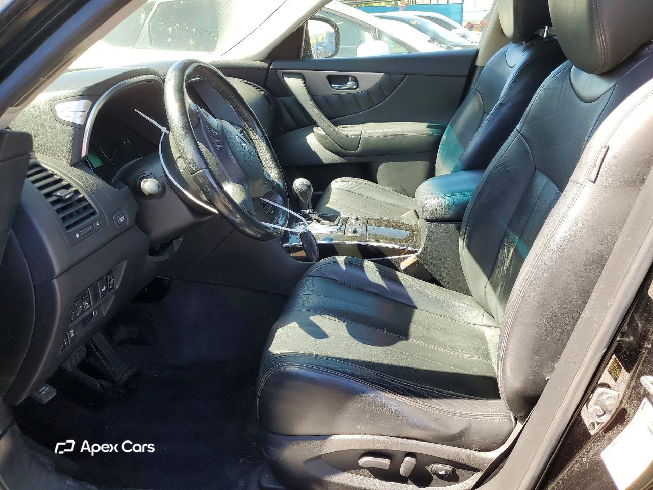 Infiniti QX70 2015