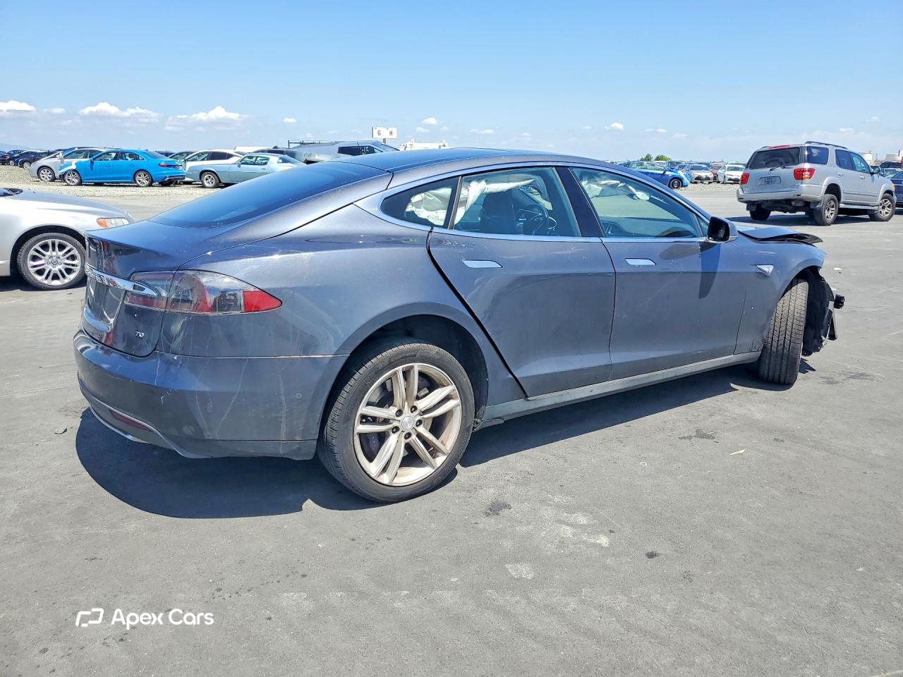 Tesla Model S 2015
