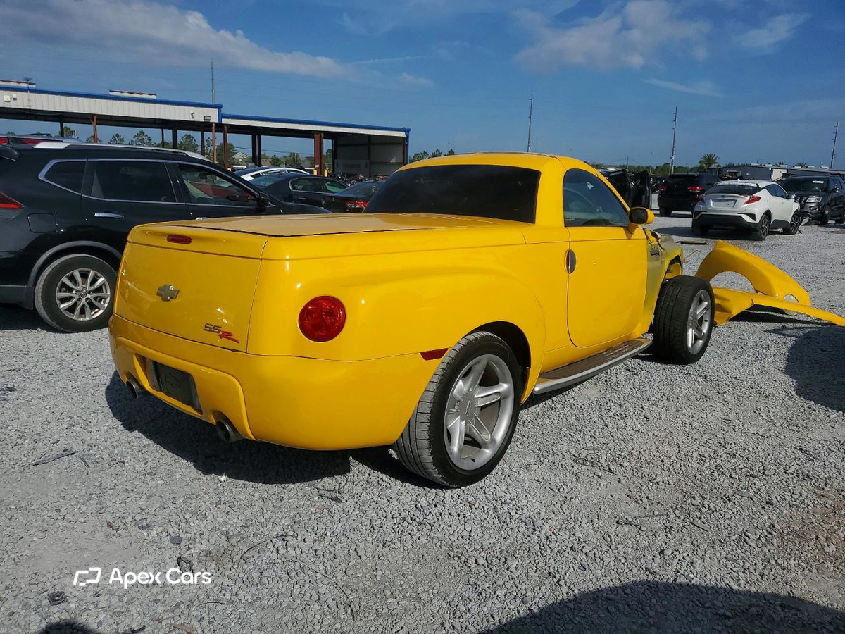 Chevrolet SSR 2003