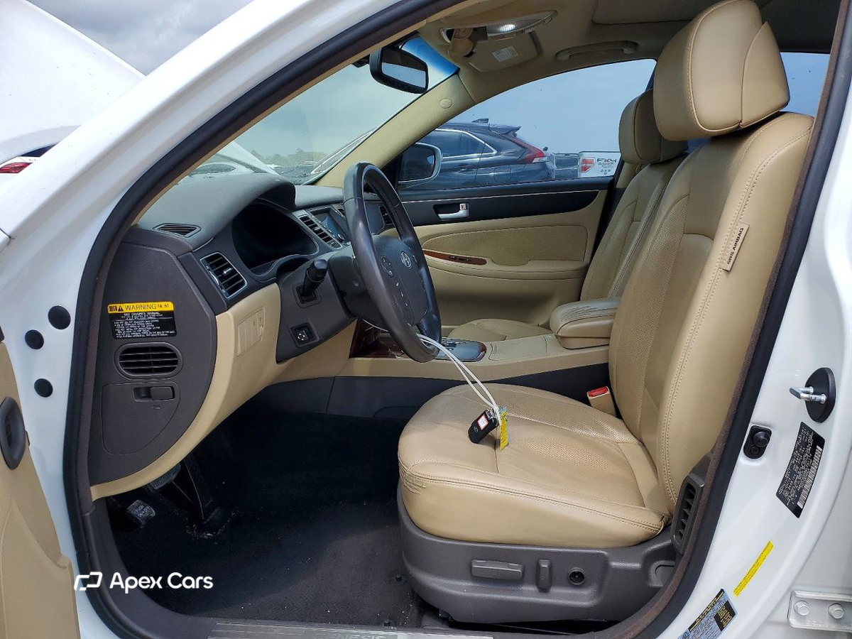 Hyundai Genesis 2013