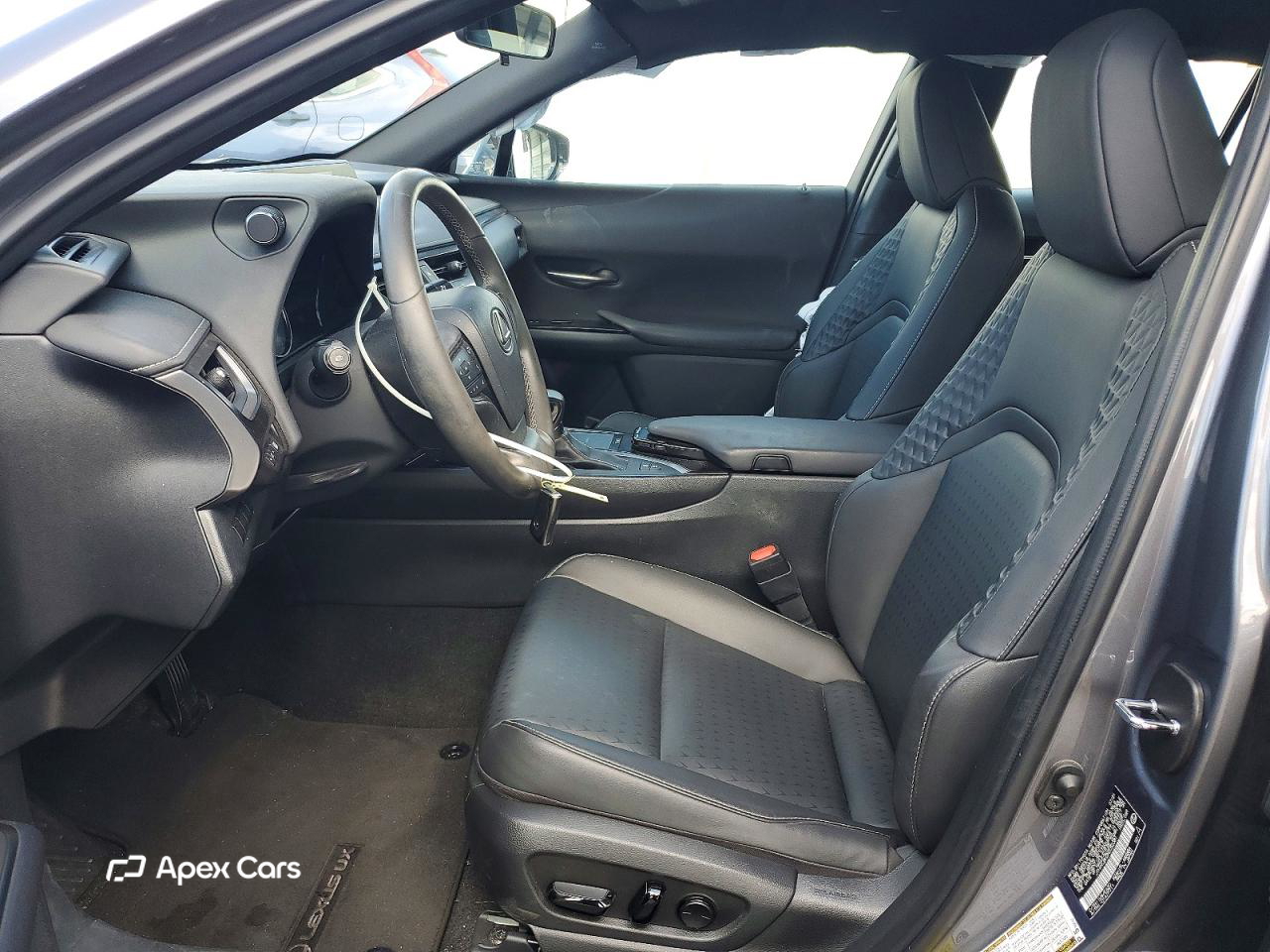 Lexus UX 2021