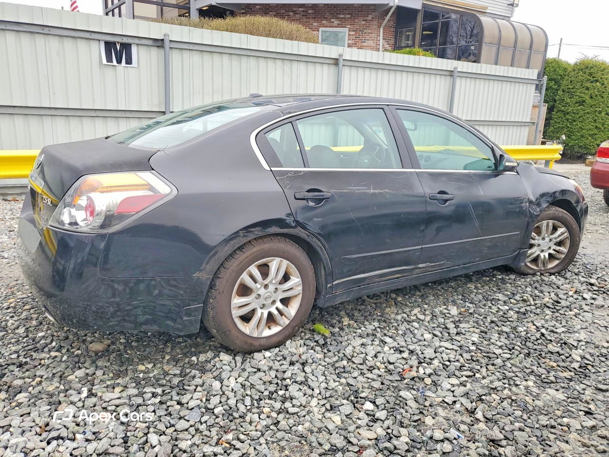 Nissan Altima 2010