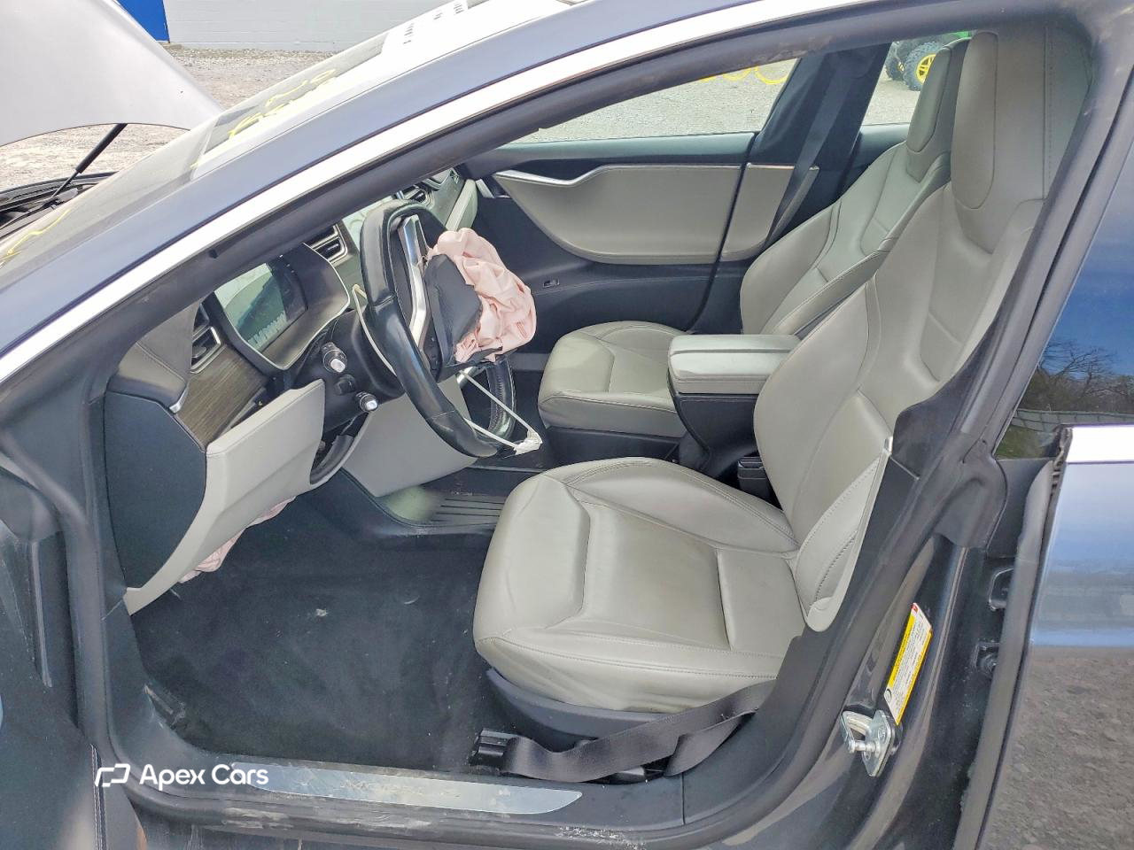 Tesla Model S 2015