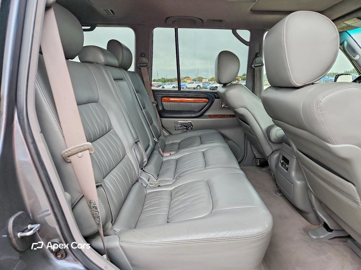 Lexus LX 2004