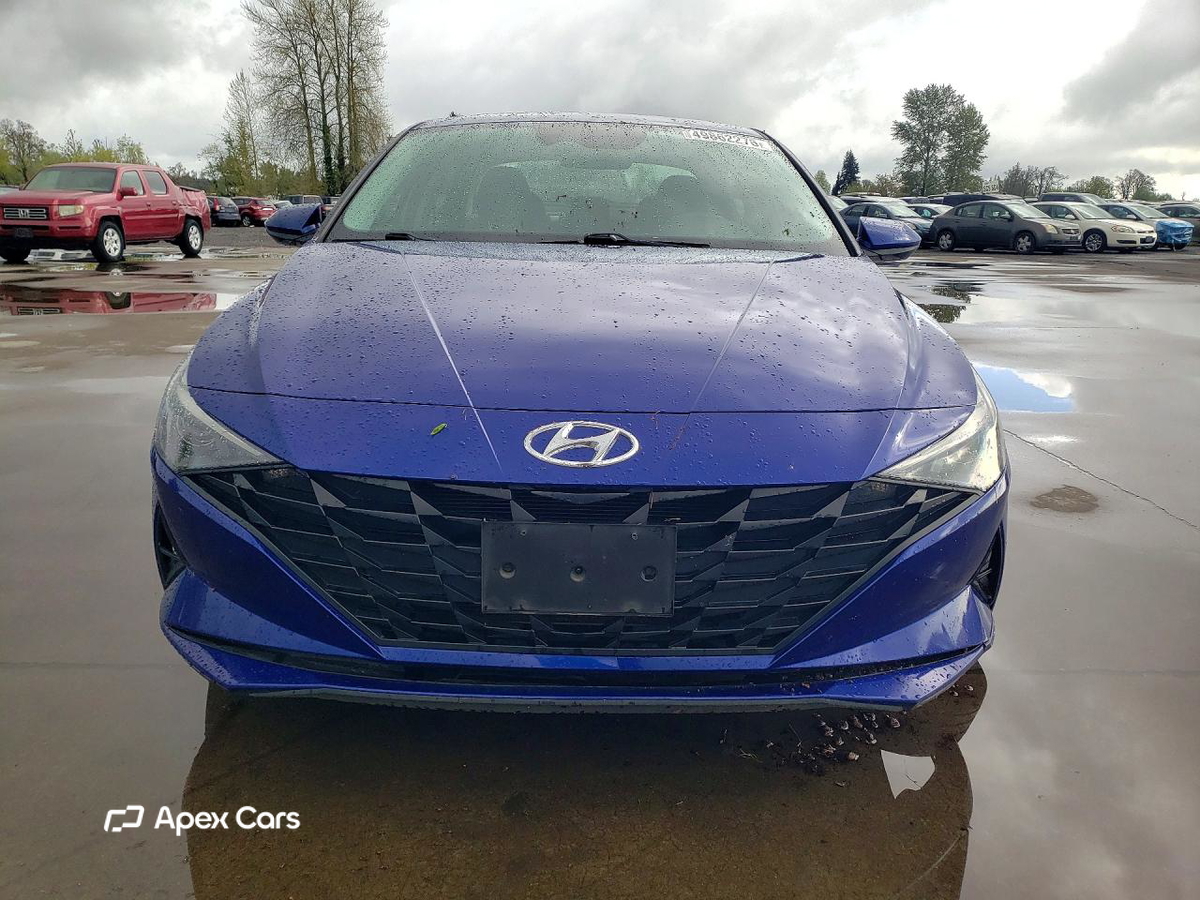 Hyundai Elantra 2021