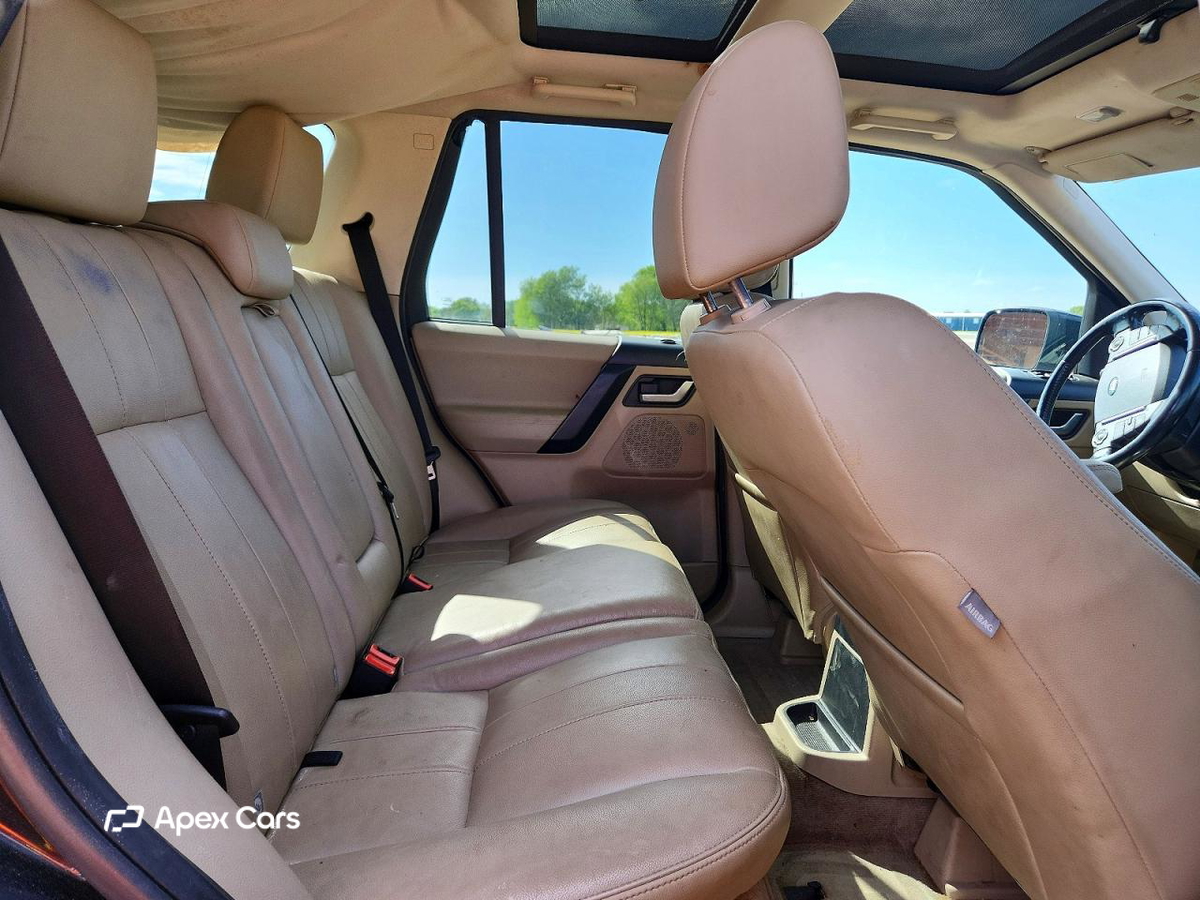 Land Rover LR2 2014