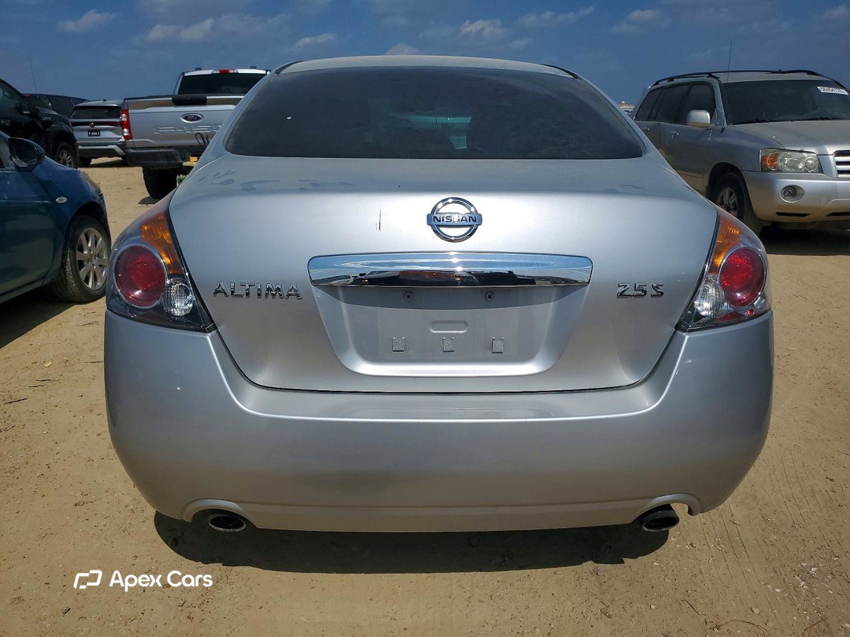 Nissan Altima 2012