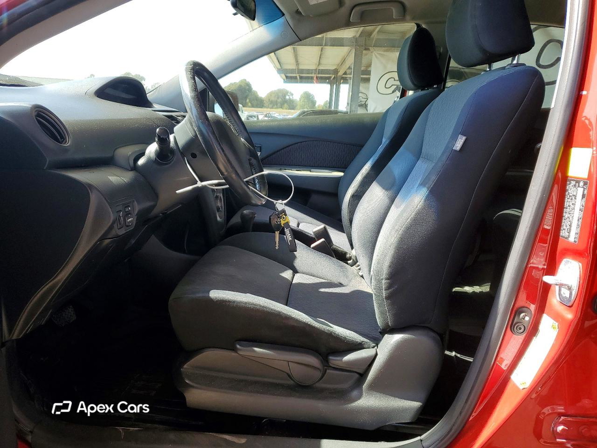 Toyota Yaris 2011