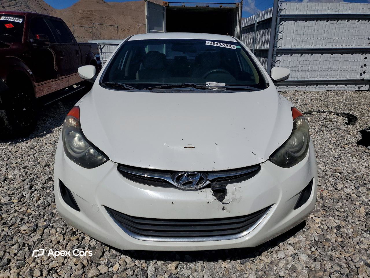 Hyundai Elantra 2011