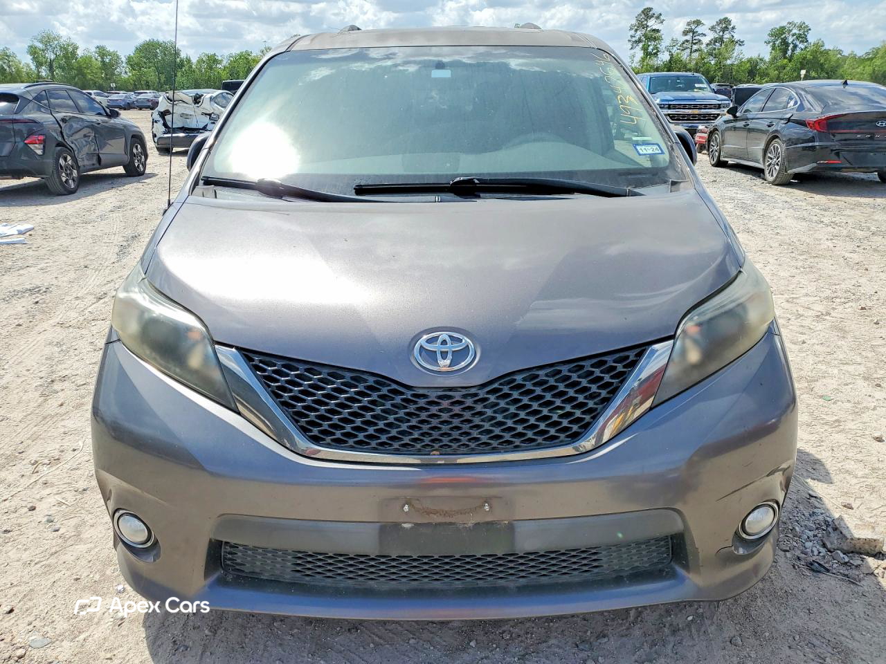 Toyota Sienna 2011