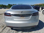 Tesla Model S 2015