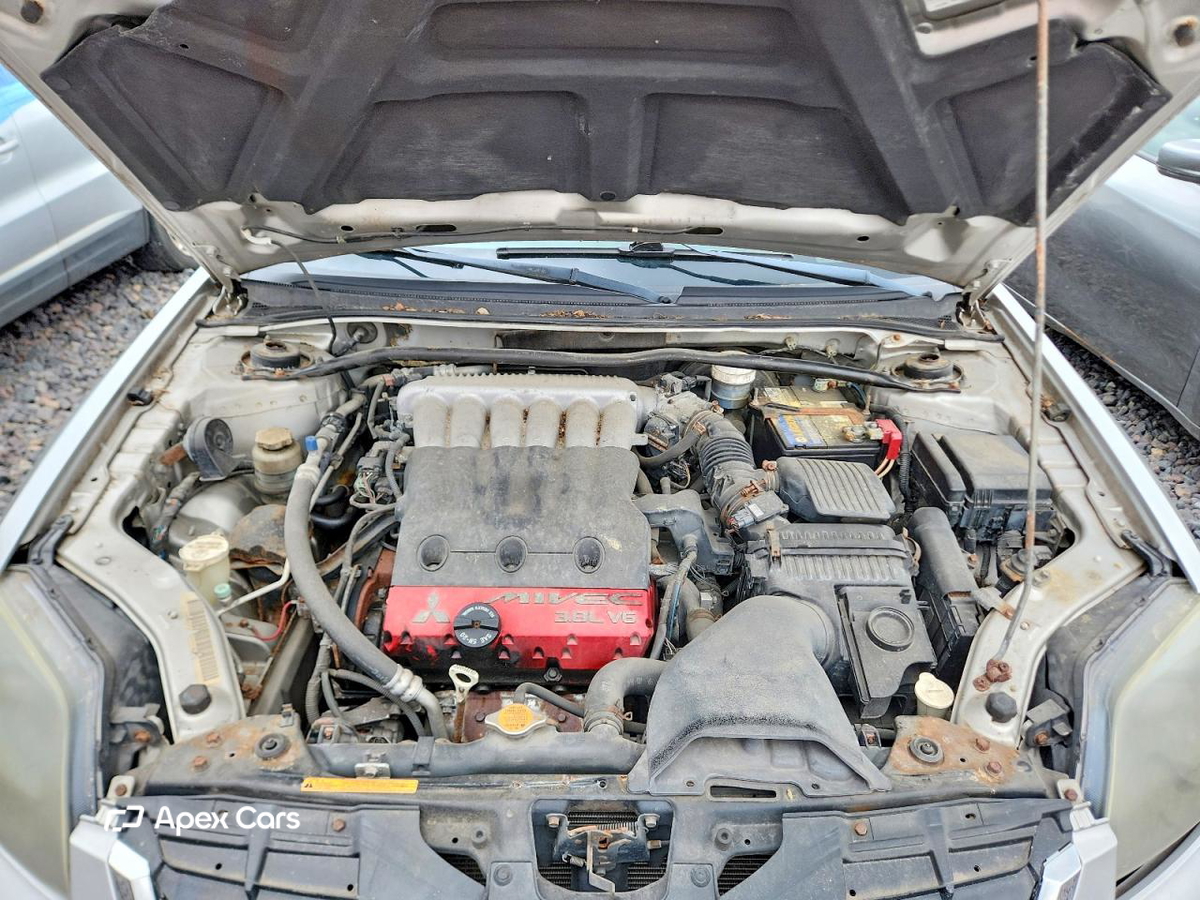 Mitsubishi Galant 2009