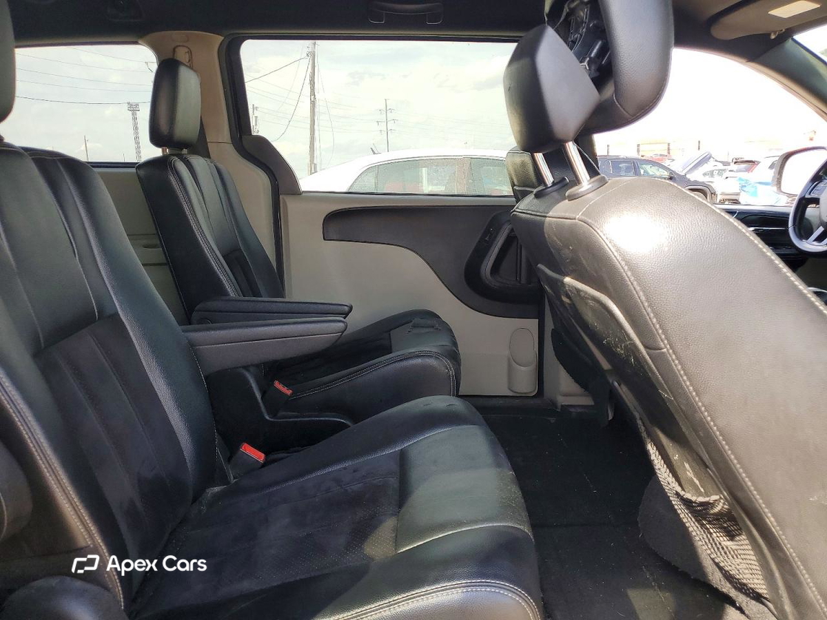 Dodge Caravan 2017