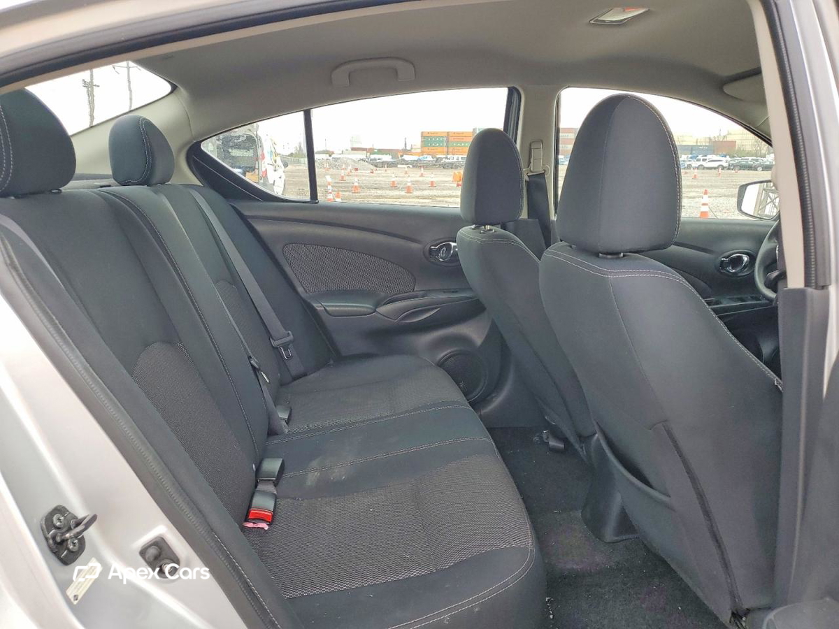 Nissan Versa 2016