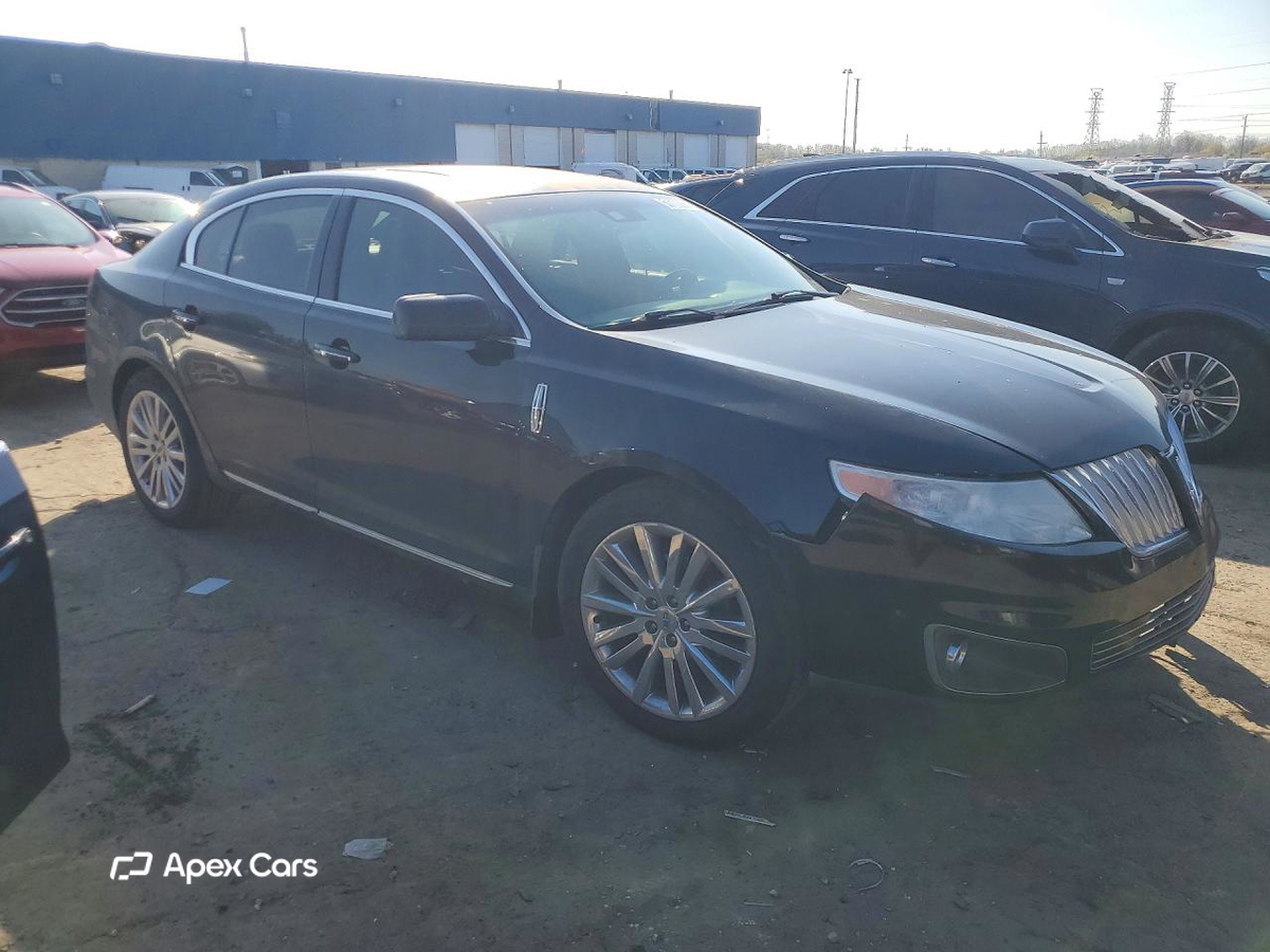 Lincoln MKS 2011