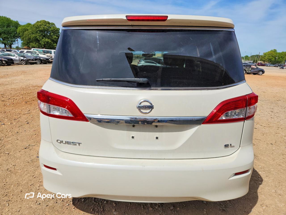 Nissan Quest 2014