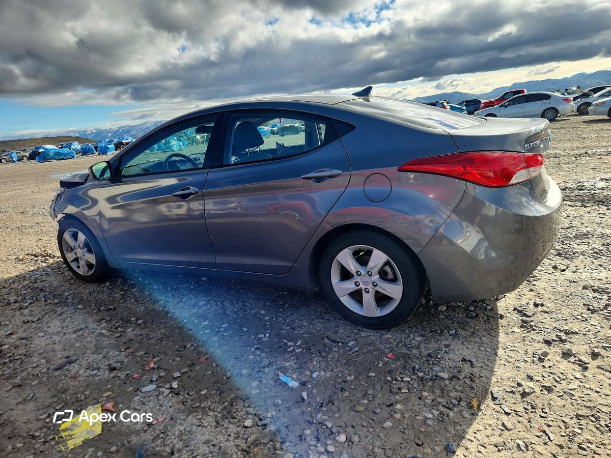 Hyundai Elantra 2013