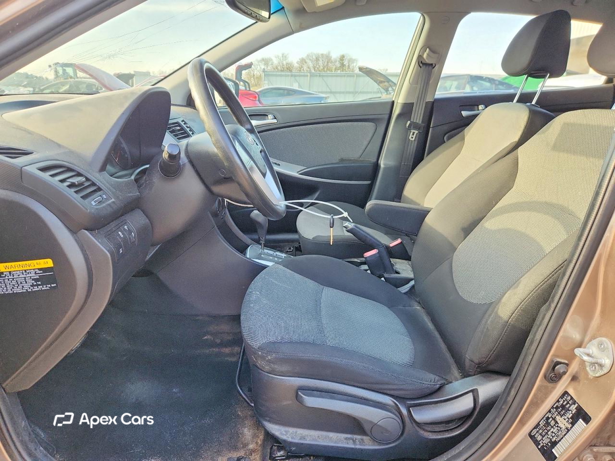 Hyundai Accent 2013