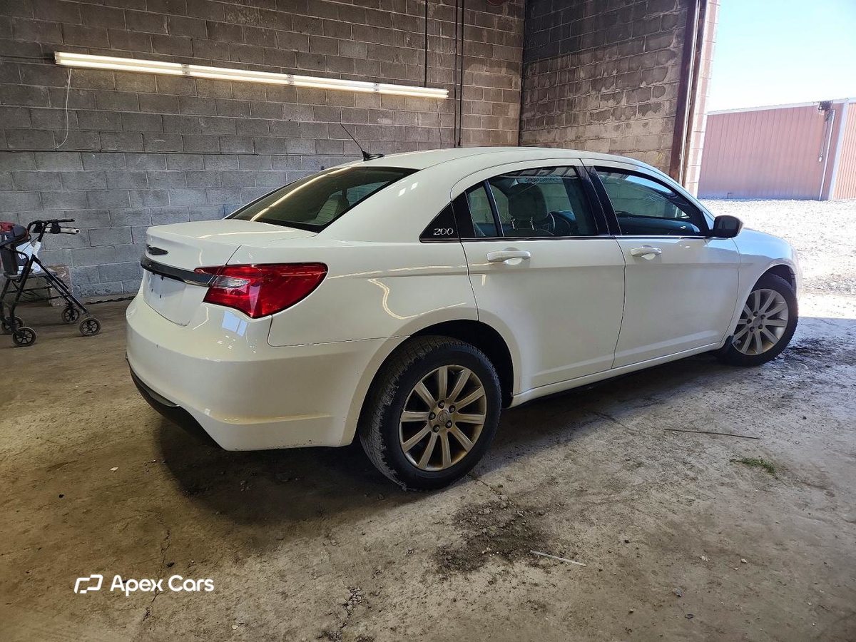 Chrysler 200 2012