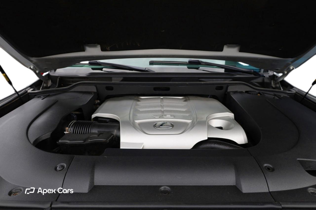 Lexus LX 2013